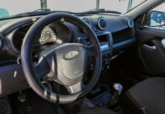 Подержанный автомобиль LADA (ВАЗ) Granta Liftback 2015 года (10 фото)