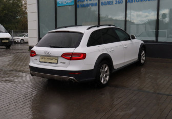 Подержанный автомобиль Audi A4 allroad 2013 года (5 фото)