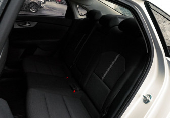 Подержанный автомобиль Kia Cerato Sedan 2019 года (18 фото)