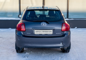 Подержанный автомобиль Toyota Auris Hatchback 2008 года (4 фото)