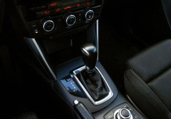 Подержанный автомобиль Mazda CX-5 2014 года (10 фото)