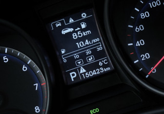 Подержанный автомобиль Hyundai Santa Fe 2013 года (16 фото)