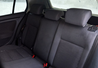 Подержанный автомобиль Volkswagen Golf Hatchback 2007 года (14 фото)