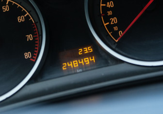 Подержанный автомобиль Opel Astra Hatchback 2007 года (14 фото)