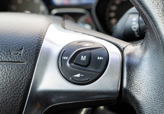 Подержанный автомобиль Ford Focus Sedan 2012 года (14 фото)