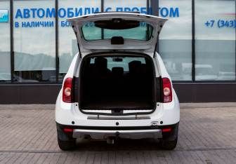 Подержанный автомобиль Renault Duster 2012 года (18 фото)