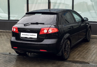 Подержанный автомобиль Chevrolet Lacetti Hatchback 2007 года (5 фото)