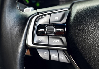 Подержанный автомобиль Honda Insight Sedan 2018 года (13 фото)