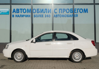 Подержанный автомобиль Chevrolet Lacetti Sedan 2010 года (2 фото)