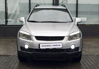 Подержанный автомобиль Chevrolet Captiva 2007 года (8 фото)
