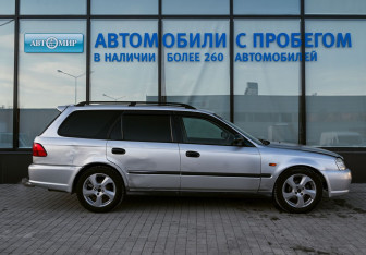 Подержанный автомобиль Honda Orthia 2000 года (6 фото)