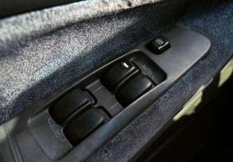 Подержанный автомобиль Mitsubishi Galant Wagon 1997 года (12 фото)