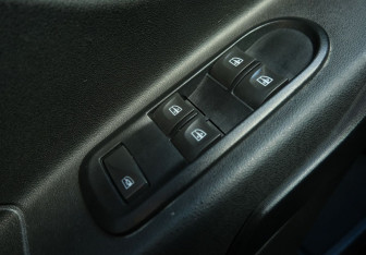 Подержанный автомобиль LADA (ВАЗ) XRAY 2016 года (11 фото)