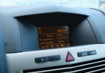 Подержанный автомобиль Opel Astra Hatchback 2007 года (11 фото)