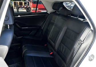 Подержанный автомобиль Volkswagen T-Roc 2021 года (18 фото)