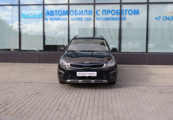 Подержанный автомобиль Kia Rio Hatchback 2017 года (8 фото)