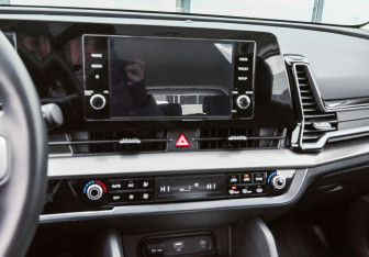 Подержанный автомобиль Kia Sportage 2025 года (15 фото)