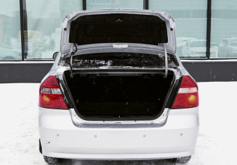 Подержанный автомобиль Chevrolet Aveo Sedan 2011 года (18 фото)