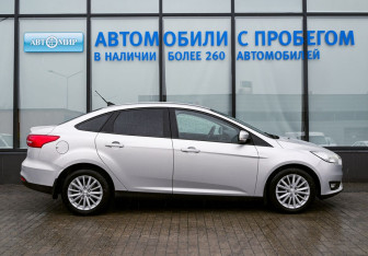 Подержанный автомобиль Ford Focus Sedan 2018 года (6 фото)