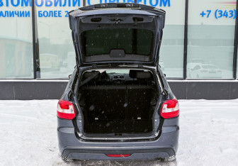 Подержанный автомобиль LADA (ВАЗ) Granta Liftback 2020 года (17 фото)