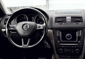 Подержанный автомобиль Skoda Yeti 2016 года (20 фото)