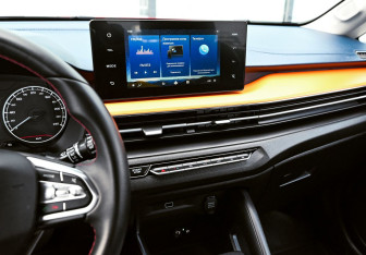 Подержанный автомобиль LIVAN X3Pro 2023 года (10 фото)