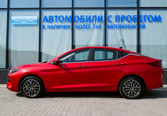 Подержанный автомобиль Москвич 6 2024 года (2 фото)