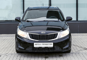 Подержанный автомобиль Kia Rio Hatchback 2013 года (8 фото)