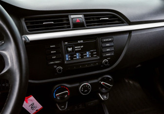 Подержанный автомобиль Kia Rio Sedan 2019 года (11 фото)