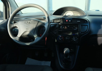 Подержанный автомобиль Hyundai Matrix 2009 года (10 фото)