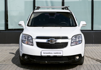 Подержанный автомобиль Chevrolet Orlando 2013 года (8 фото)