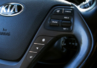 Подержанный автомобиль Kia Cerato Sedan 2013 года (13 фото)