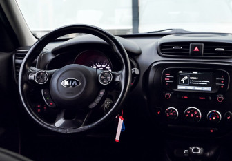 Подержанный автомобиль Kia Soul 2017 года (19 фото)