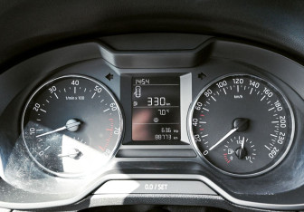 Подержанный автомобиль Skoda Octavia Liftback 2013 года (11 фото)