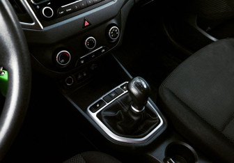 Подержанный автомобиль Hyundai Creta 2017 года (18 фото)