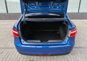 Подержанный автомобиль LADA (ВАЗ) Vesta Sedan 2021 года (20 фото)