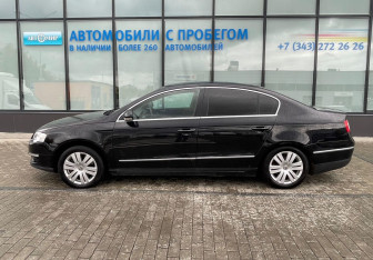 Подержанный автомобиль Volkswagen Passat Sedan 2009 года (2 фото)