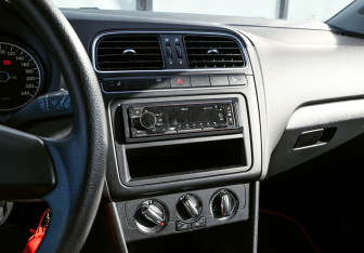 Подержанный автомобиль Volkswagen Polo Hatchback 2011 года (11 фото)