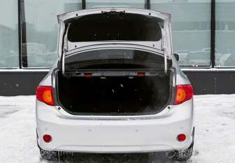 Подержанный автомобиль Toyota Corolla Sedan 2007 года (19 фото)