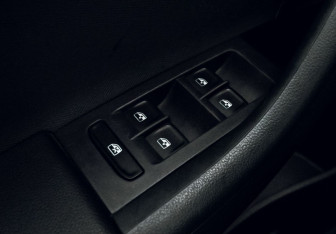 Подержанный автомобиль Skoda Rapid Liftback 2021 года (12 фото)