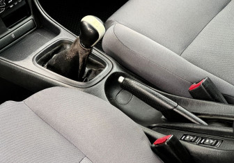 Подержанный автомобиль Nissan Almera Sedan 2005 года (12 фото)