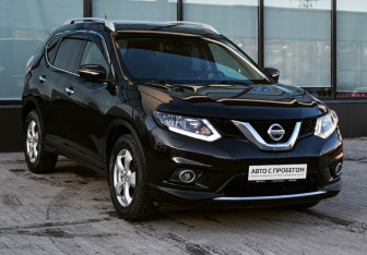 Подержанный автомобиль Nissan X-Trail 2014 года (7 фото)