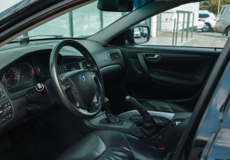 Подержанный автомобиль Volvo XC70 2006 года (9 фото)