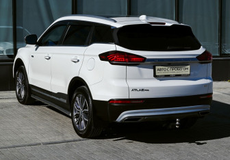 Подержанный автомобиль Geely Atlas Pro 2023 года (3 фото)