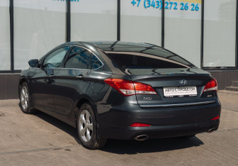 Подержанный автомобиль Hyundai i40 Sedan 2013 года (3 фото)