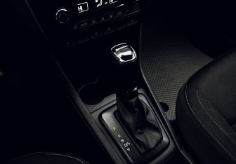 Подержанный автомобиль Skoda Rapid Liftback 2017 года (10 фото)