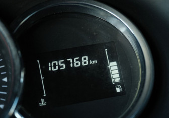 Подержанный автомобиль Renault Logan Sedan 2020 года (15 фото)