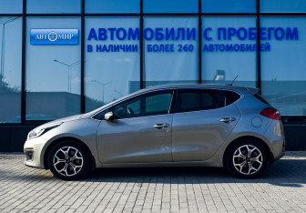 Подержанный автомобиль Kia Ceed Hatchback 2016 года (2 фото)
