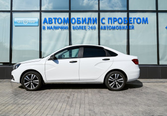 Подержанный автомобиль LADA (ВАЗ) Vesta Sedan 2017 года (2 фото)