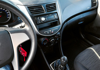 Подержанный автомобиль Hyundai Solaris Sedan 2015 года (9 фото)